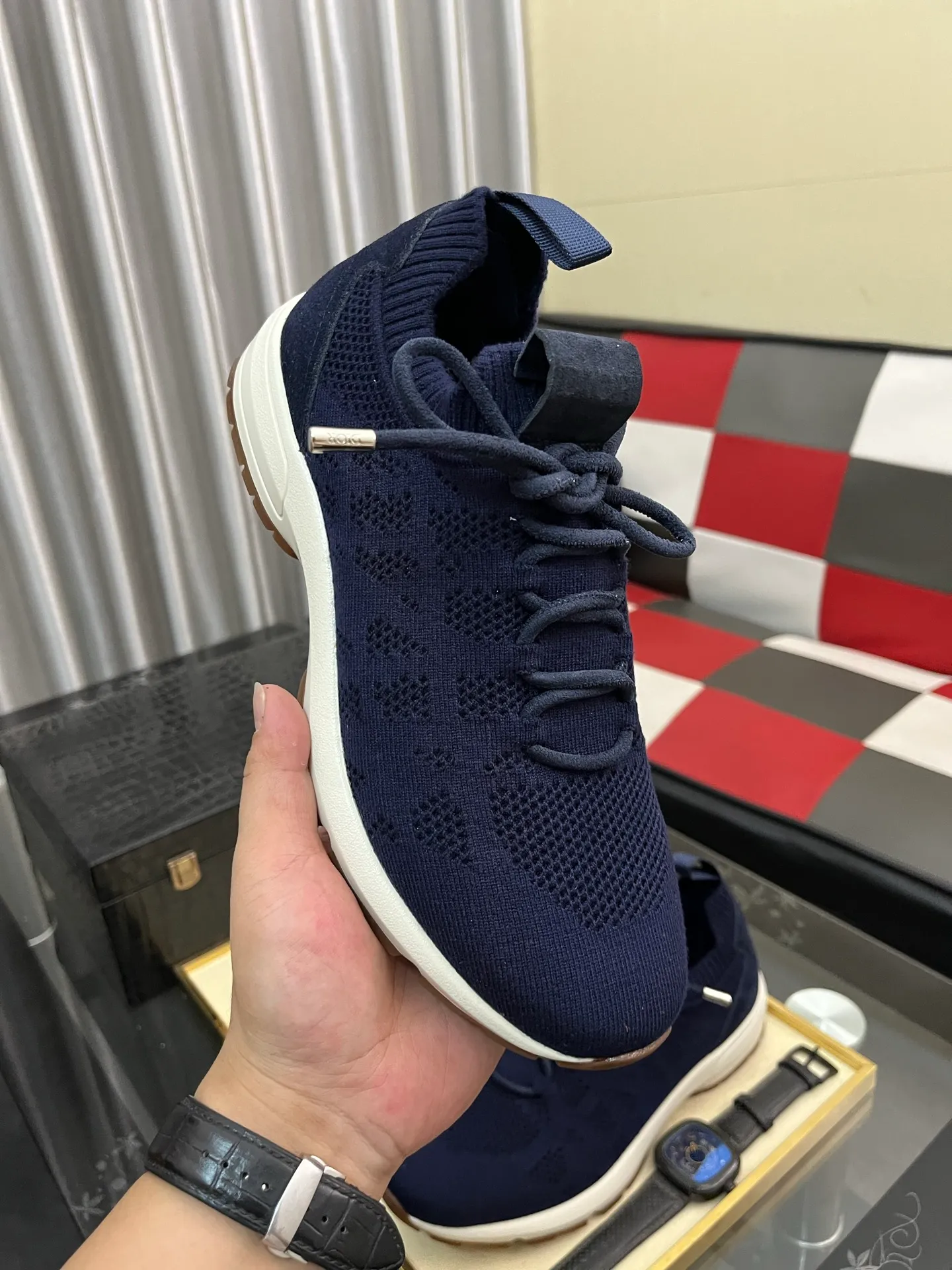 Men's shoes 💰: 400⌚️⌚️2025 new Dior fly-knit breathable casual men's shoes are on the market, original order, impeccable, the upper is made of imported fly-knit, and the original outsole is made one to one quarter. It is super comfortable on the feet. It is a must-buy pair of shoes. Available in sizes 38-446️⃣
